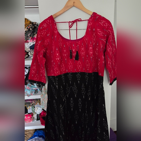 Customized dress - Picture 4 of 4